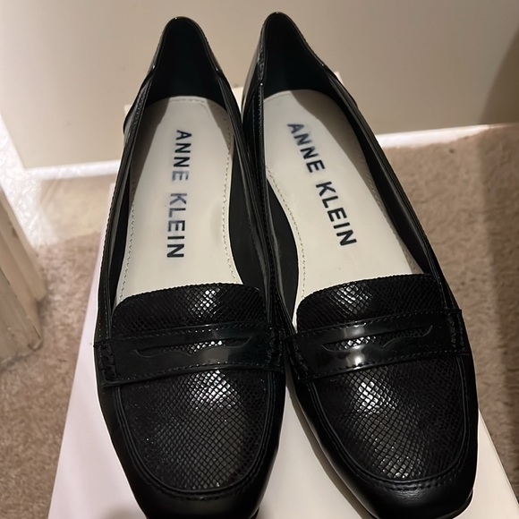 Anne Klein loafer style AK7ROMY - Picture 4 of 7
